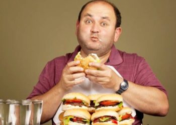 Eating quickly may lead to health problems: Study