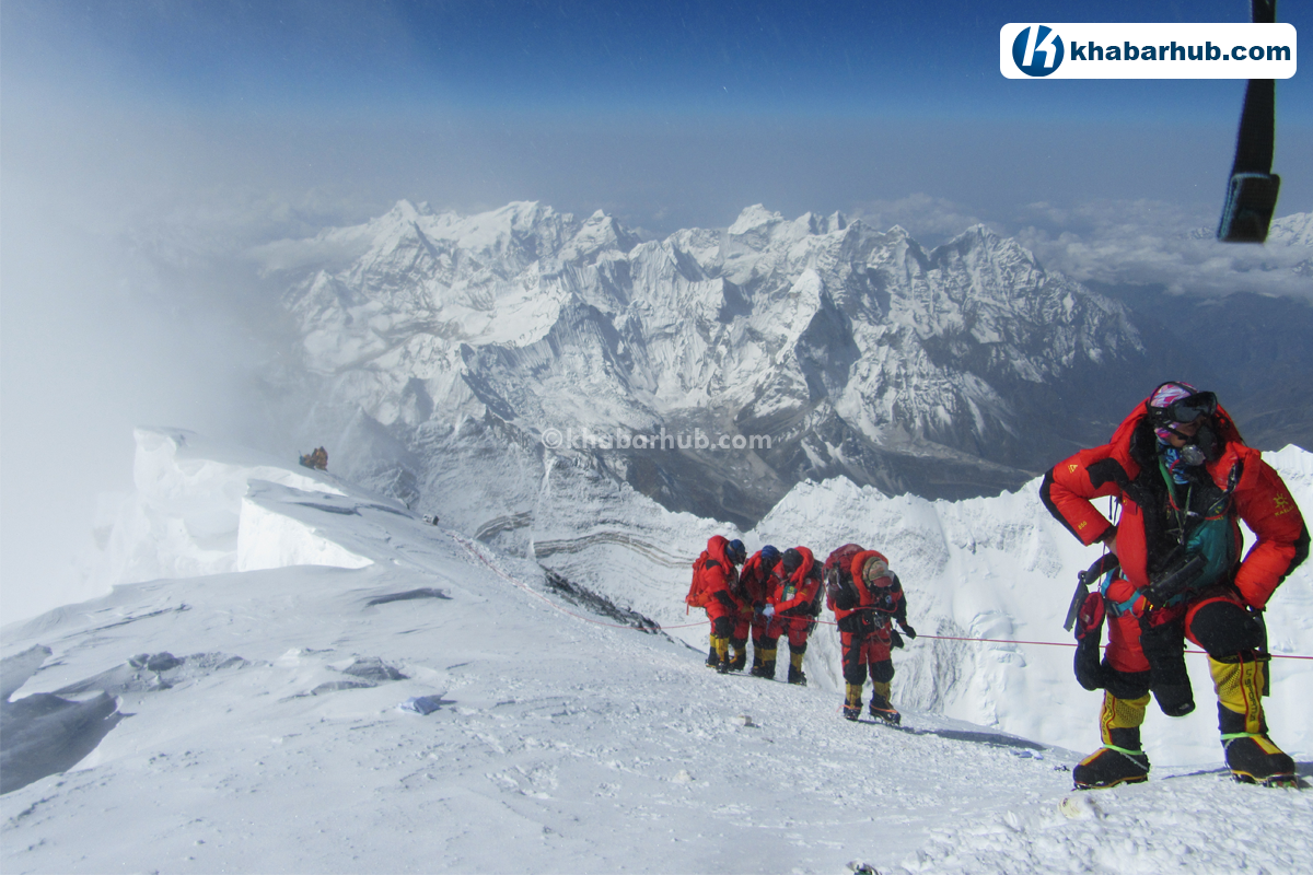446 climb Nepal’s 14 mountains this spring