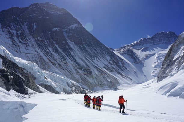 42 Nepali women scale Mt Everest so far