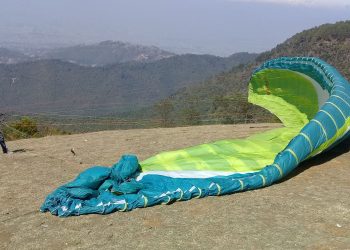Enjoy paragliding in Godavari