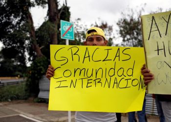 Venezuela opposition ‘delivers’ humanitarian aid