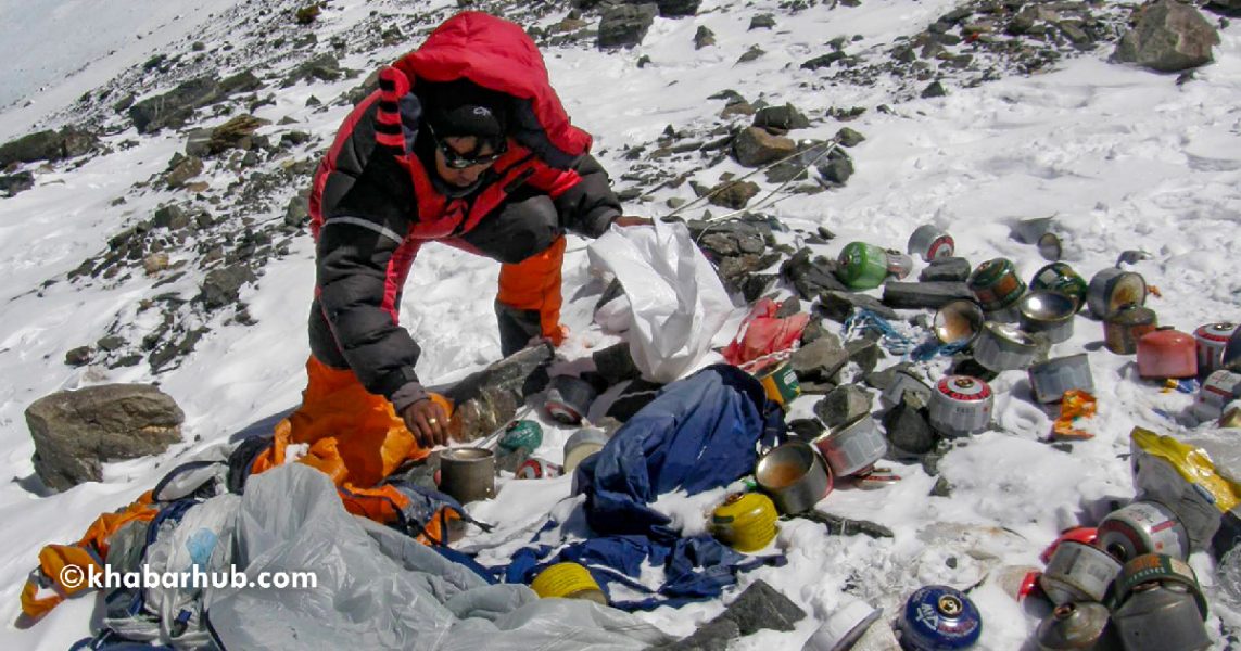 Why is Mt Everest becoming a trash dump site?