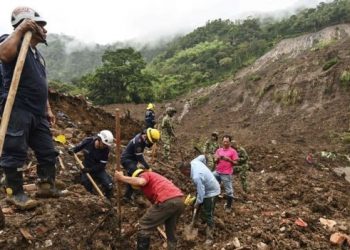 17 killed, 5 injured in Colombia landslide