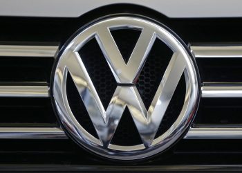 Volkswagen to invest 4 billion euros in digital transformation