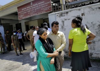 7 suicide attackers behind Sri Lanka blasts