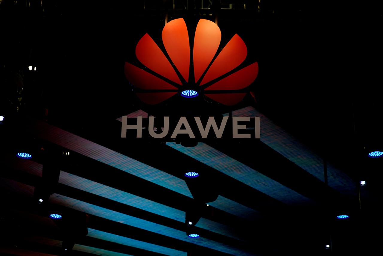 Trump likely to sign order on Huawei ban