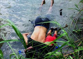 Photo of drowned migrants in Rio Grande river distresses whole world
