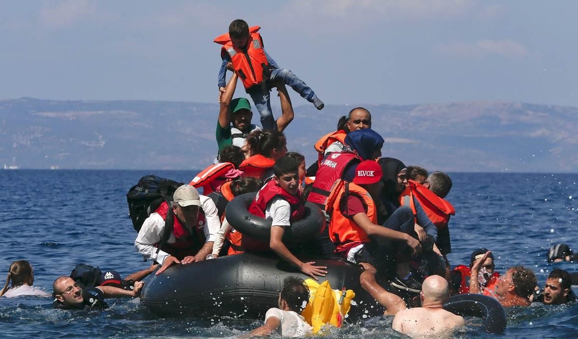 7 migrants drown as boat capsizes off Greece
