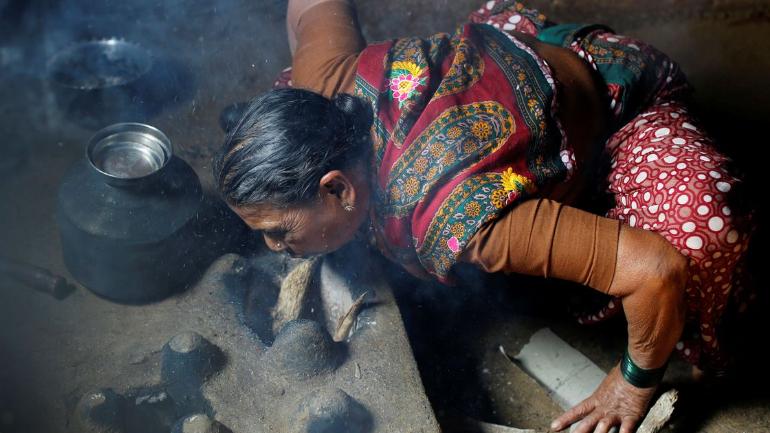 Household air pollution kills 8 lakh people in India annually: Report