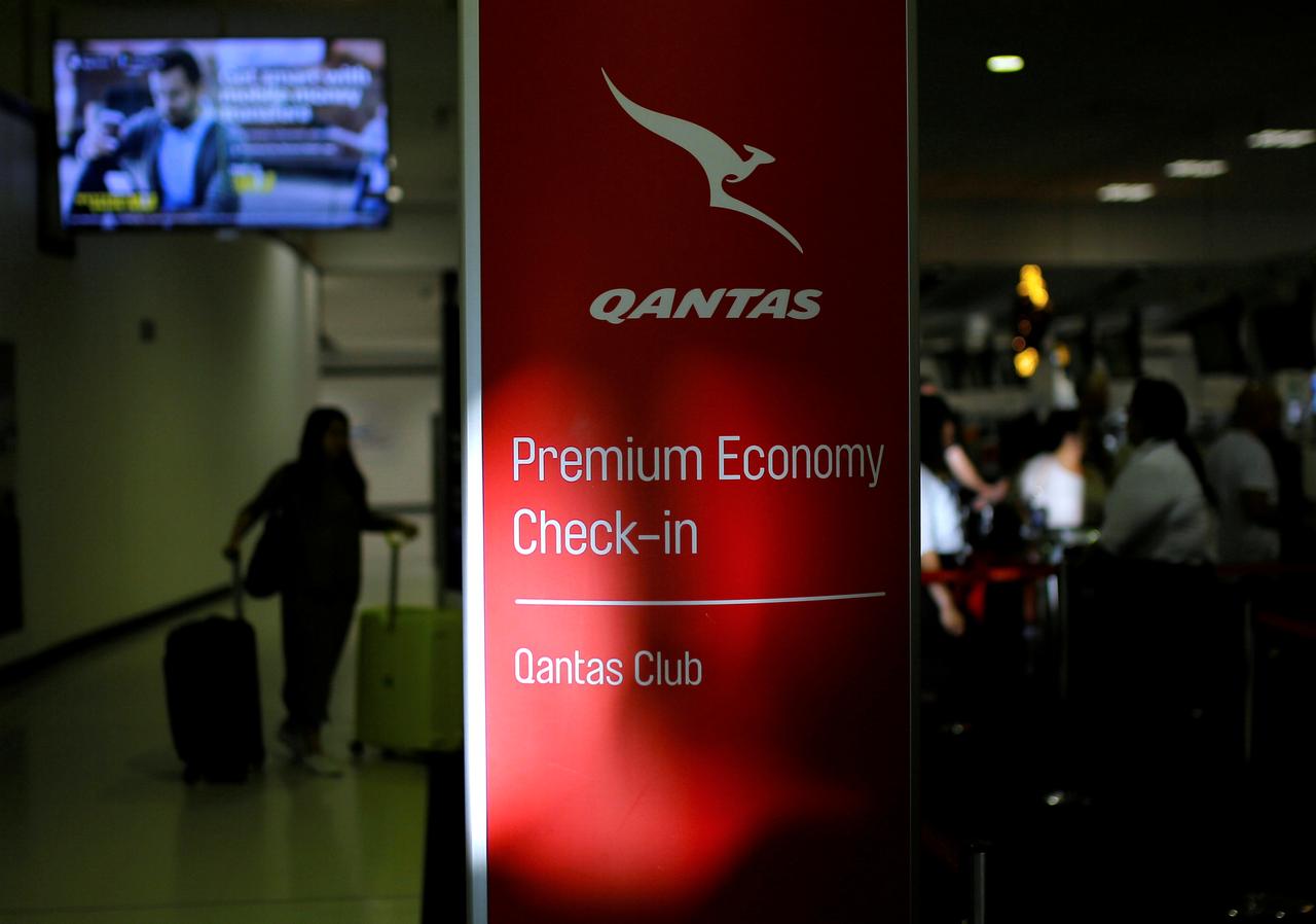 Qantas adds 10 Airbus jets to order