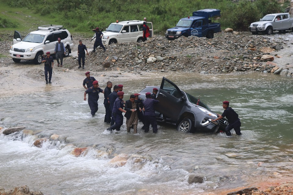 Jeep carrying Minister Mahaseth submerges in stream