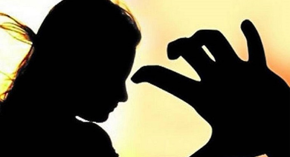 Undersecretary arrested for raping daughter