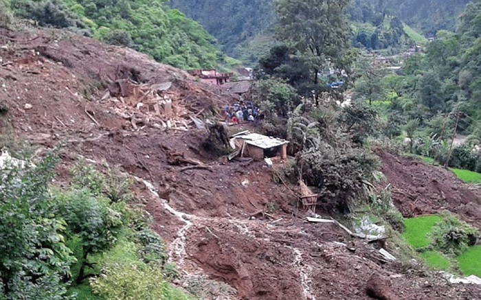 Nine persons go missing in landslide