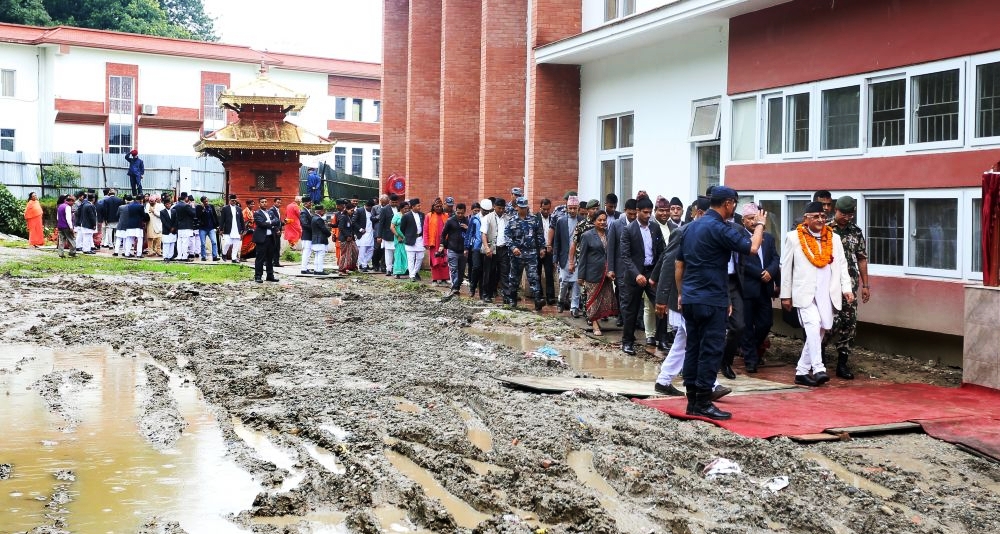 No scribes turned up to take photos of red carpet: PM Oli