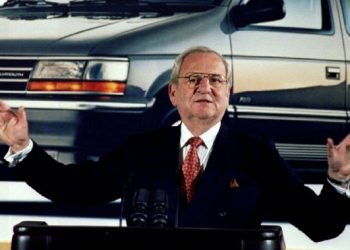 Lee Iacocca, father of the Ford Mustang, dies at 94