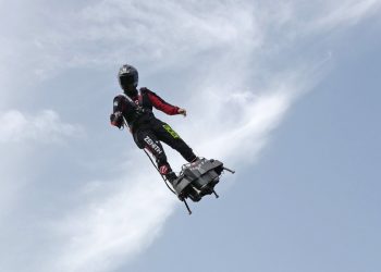 Frenchman Zapata to retry ‘flyboard’ trip