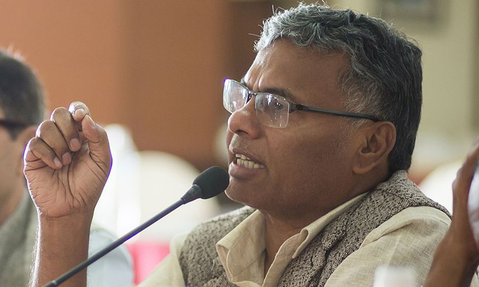 Pesticides test fiasco: Minister Yadav holds secys responsible