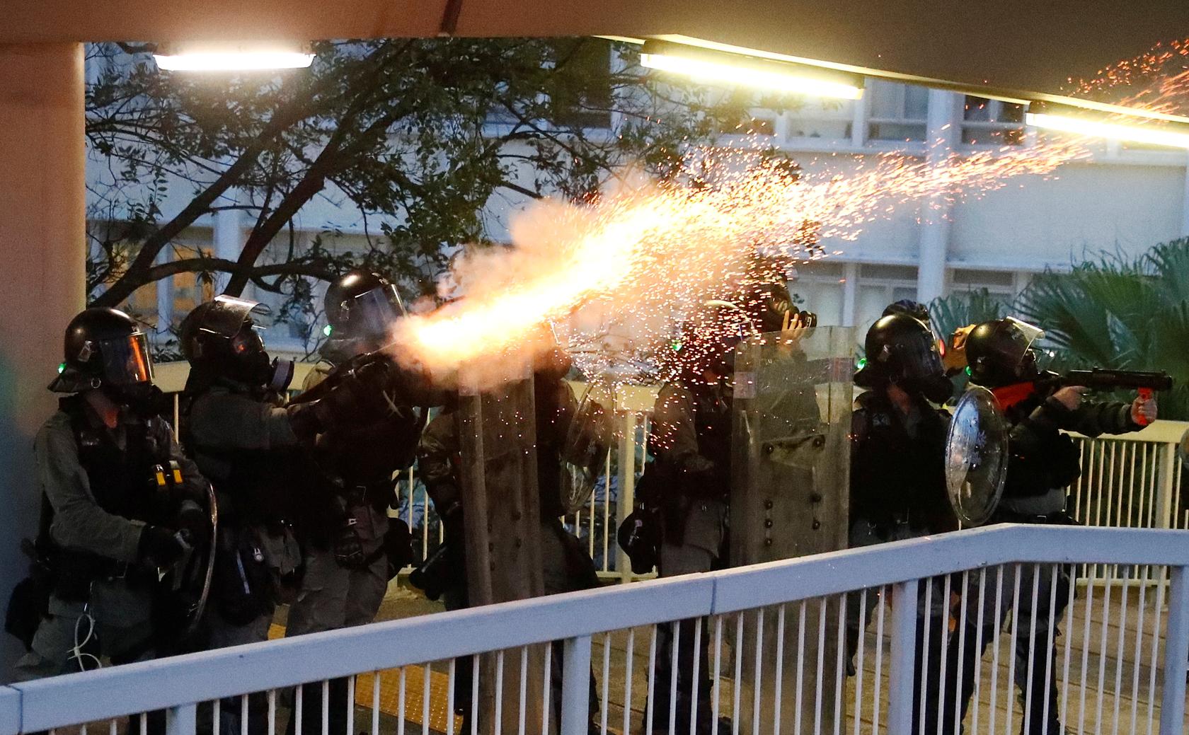 Hong Kong police fires tear gas, water cannon at protesters