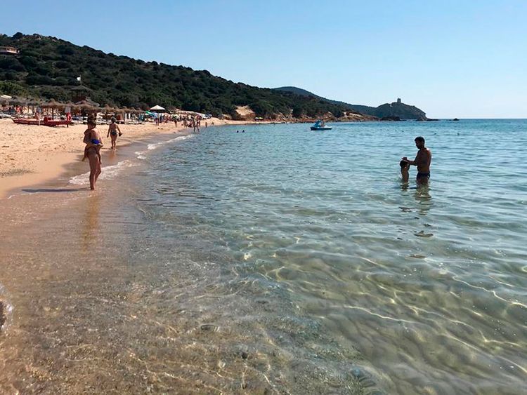 French couple face jail time for taking Italian sand