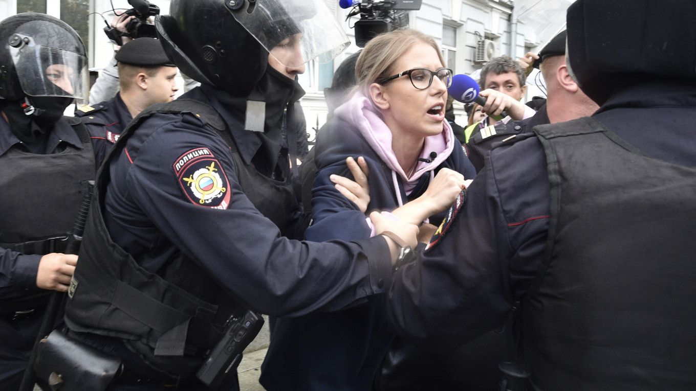 Prominent Opposition Activist Arrested In Moscow Ahead Of Protest Khabarhub 6147