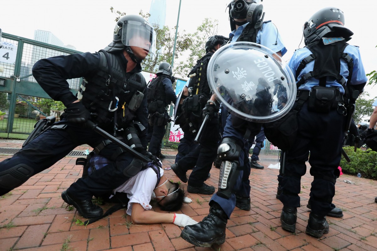 U.N. urges Hong Kong to use restraint