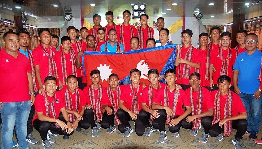SAFF U-15 men’s football team leaves for India