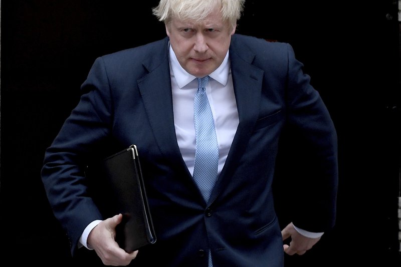 UK PM says progress in next few days key to Brexit deal