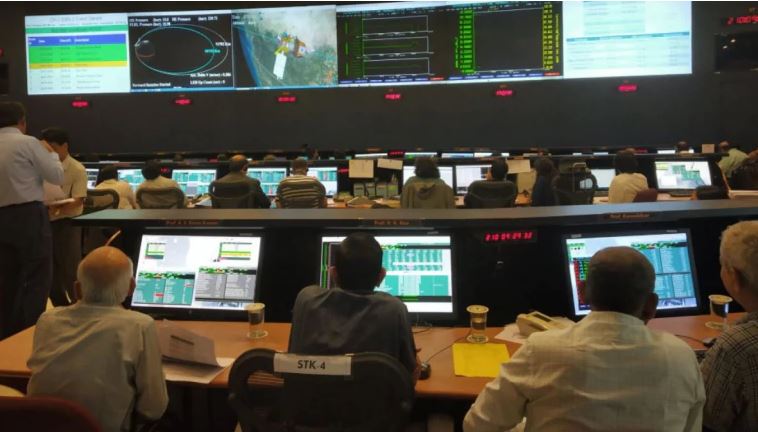 ISRO endeavoring to restore link with Chandrayaan-2 lander