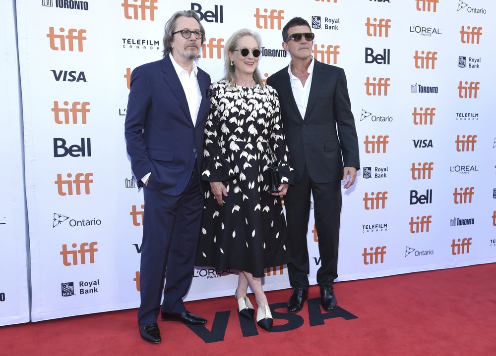 Toronto Film Fest pays tribute to Streep, Phoenix