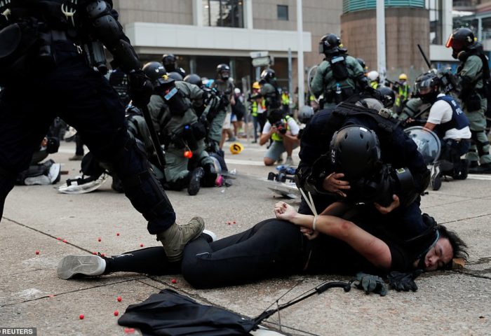 Hong Kong protesters criticize police conduct