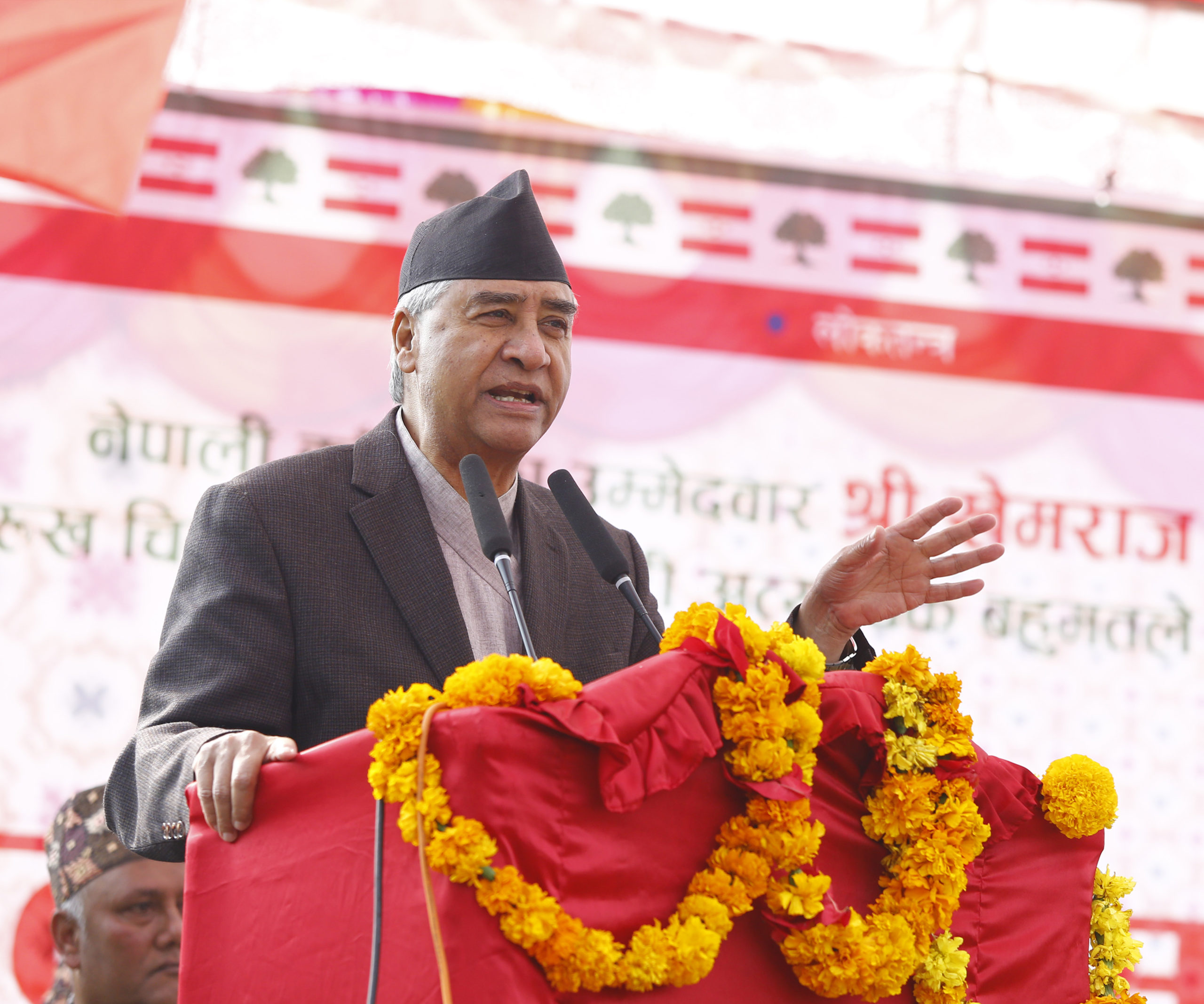 Deuba urges govt to rescue Nepalis from Wuhan