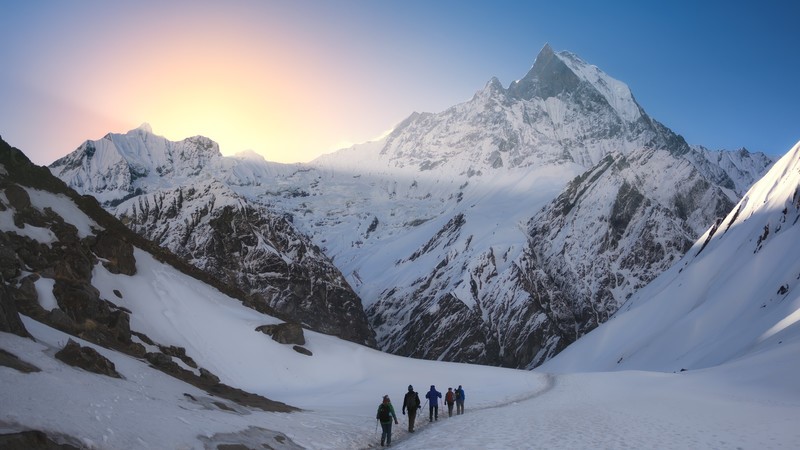 Fresh avalanches halt search for missing S. Korean trekkers in Nepal
