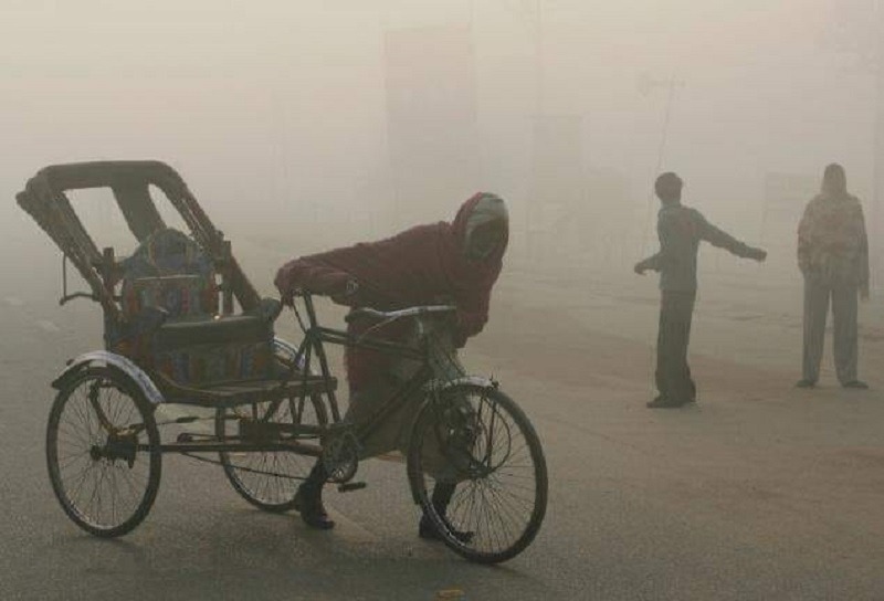 Life in Terai challenged by fog, and biting cold