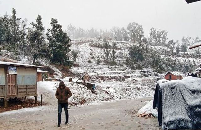 Snowfall in Khaptad attract domestic tourists