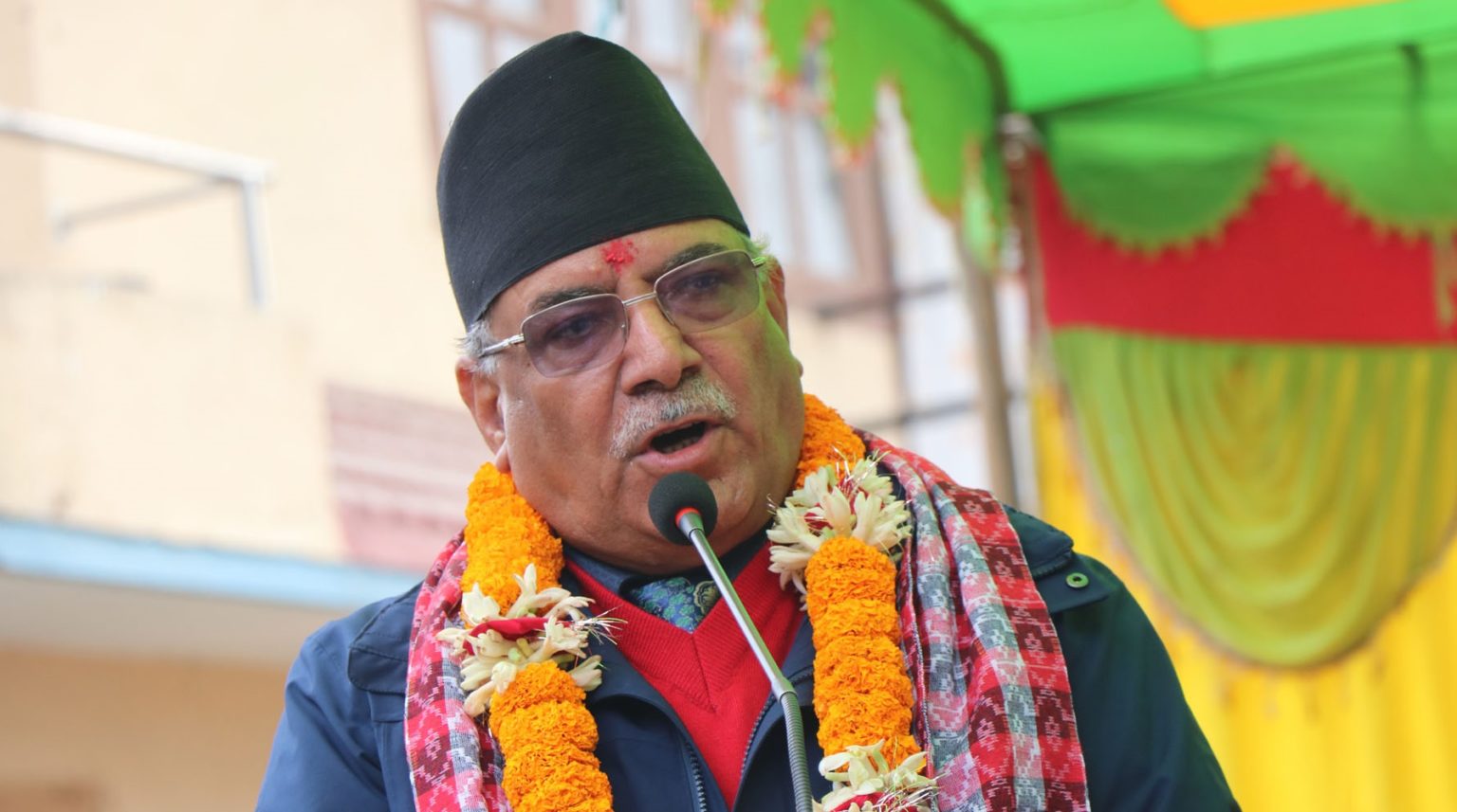Prachanda accuses PM Oli of “surrendering to foreign powers”