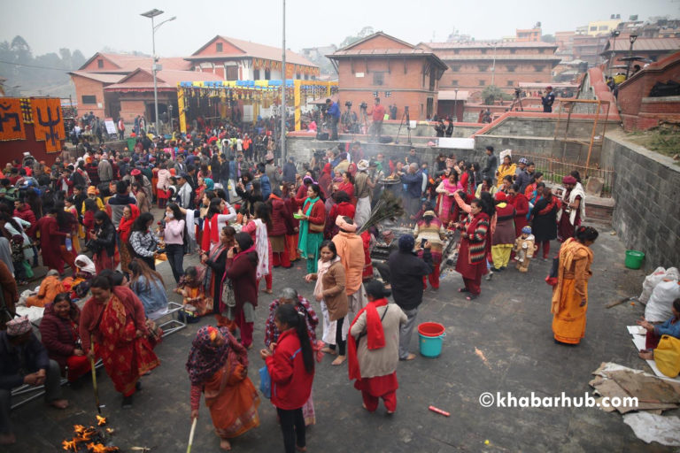 Despite drizzle, 700 thousand plus pilgrims pay homage to Pashupatinath