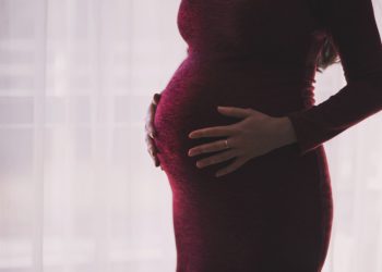 Pfizer, Moderna COVID-19 vaccines ‘do not appear to pose serious risk’ during pregnancy: Study