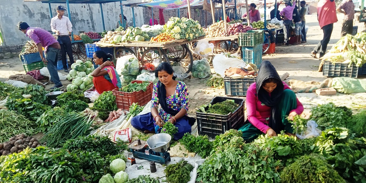 Vegetables rotting in Kalimati, public pay double price