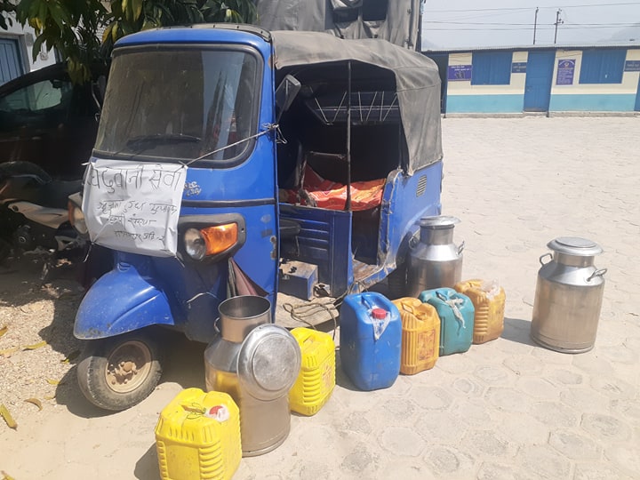 140 liters of hooch found inside auto meant for milk
