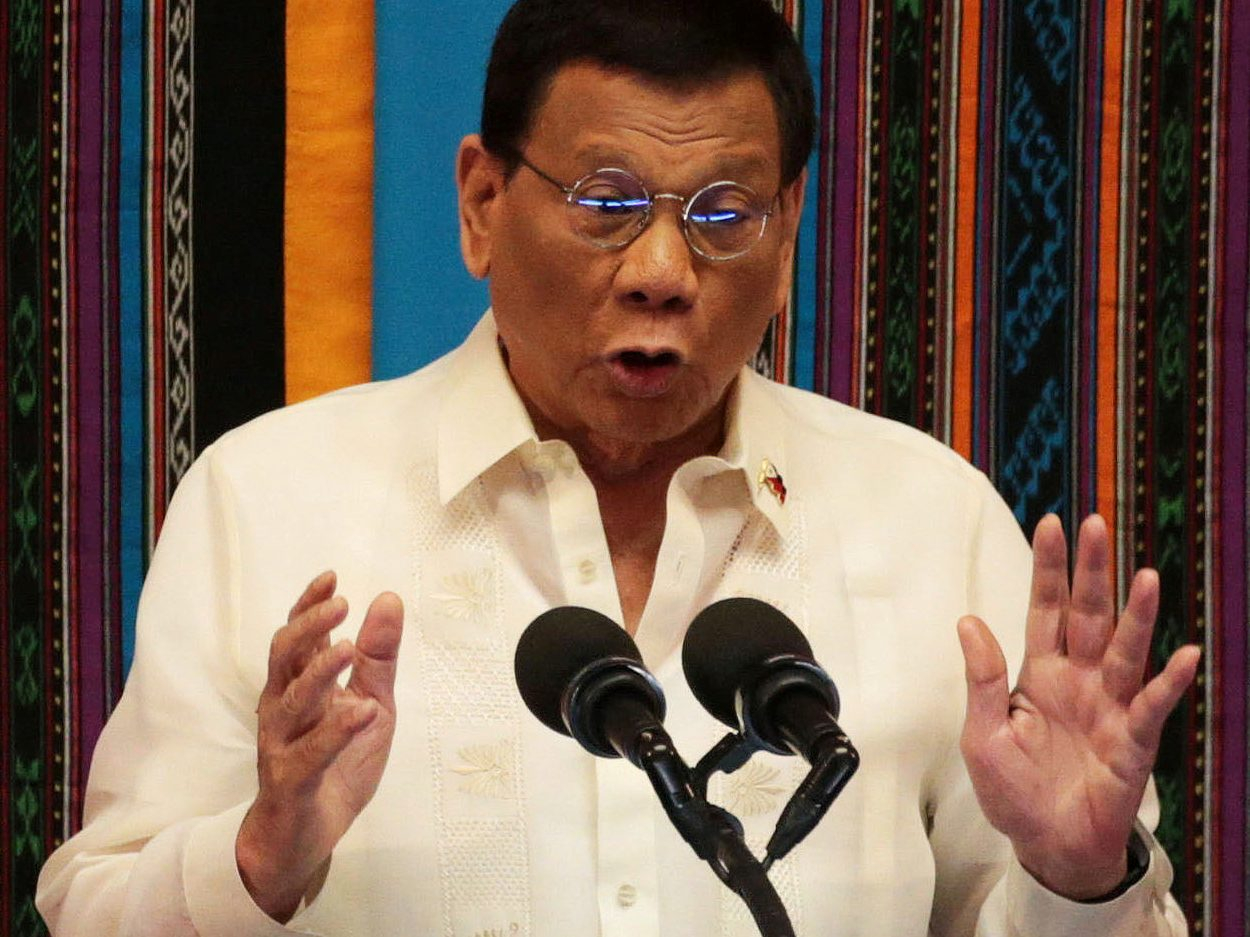 Shoot lockdown violators dead, warns Philippine President