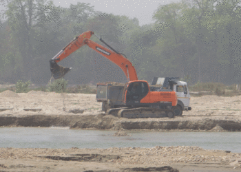 Extraction of riverbed materials rampant in Sarlahi
