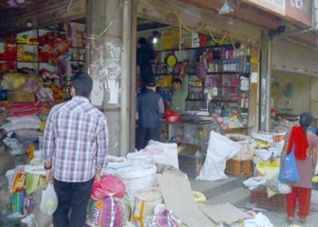 Shops in Siraha open amid coronavirus fear