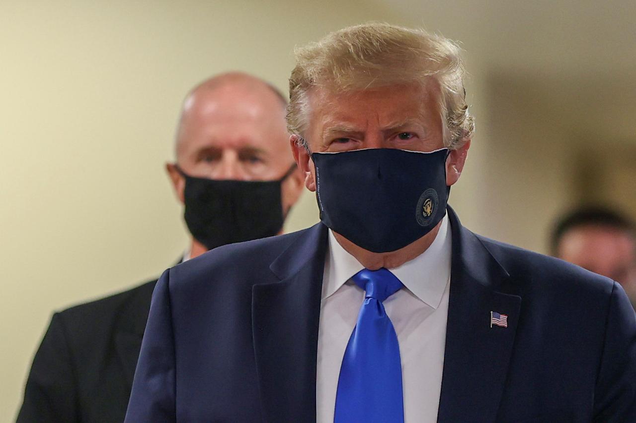 Trump spotted wearing mask in public for first time during pandemic