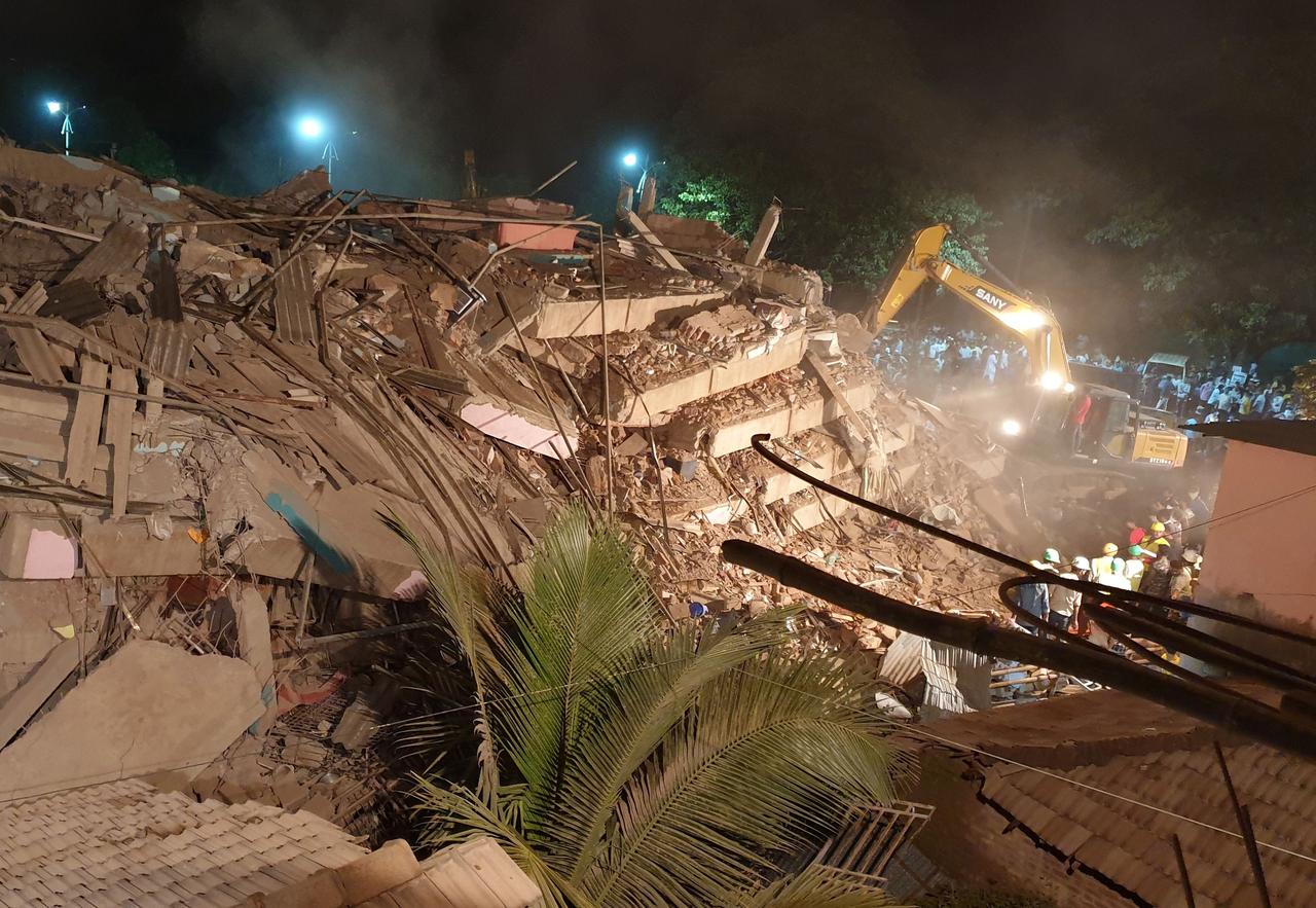 10 killed as residential building collapses in India
