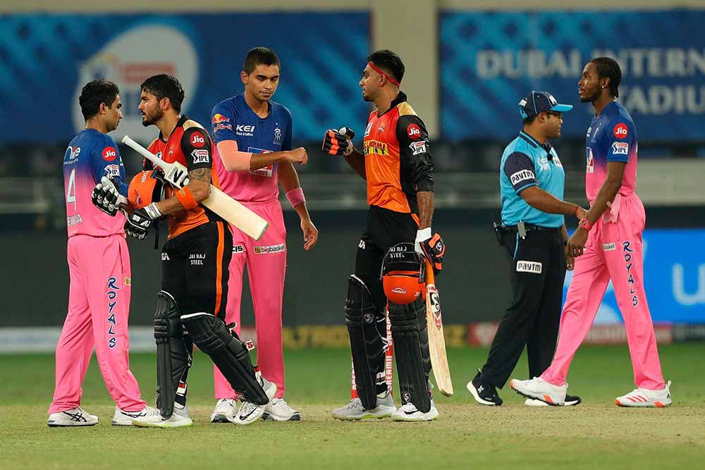 IPL2020: Hyderabad defeats Rajasthan by 8 wickets