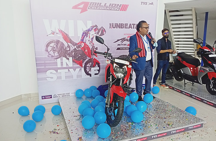 Tvs Achape Rtr 160 4v With Abs Smart Connect Feature Launched In Nepal Khabarhub Khabarhub
