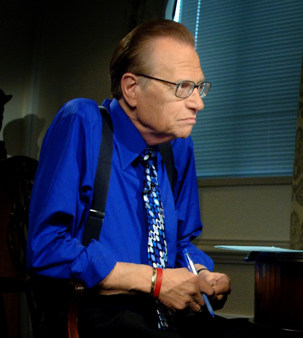 Legendary talk show host Larry King dies