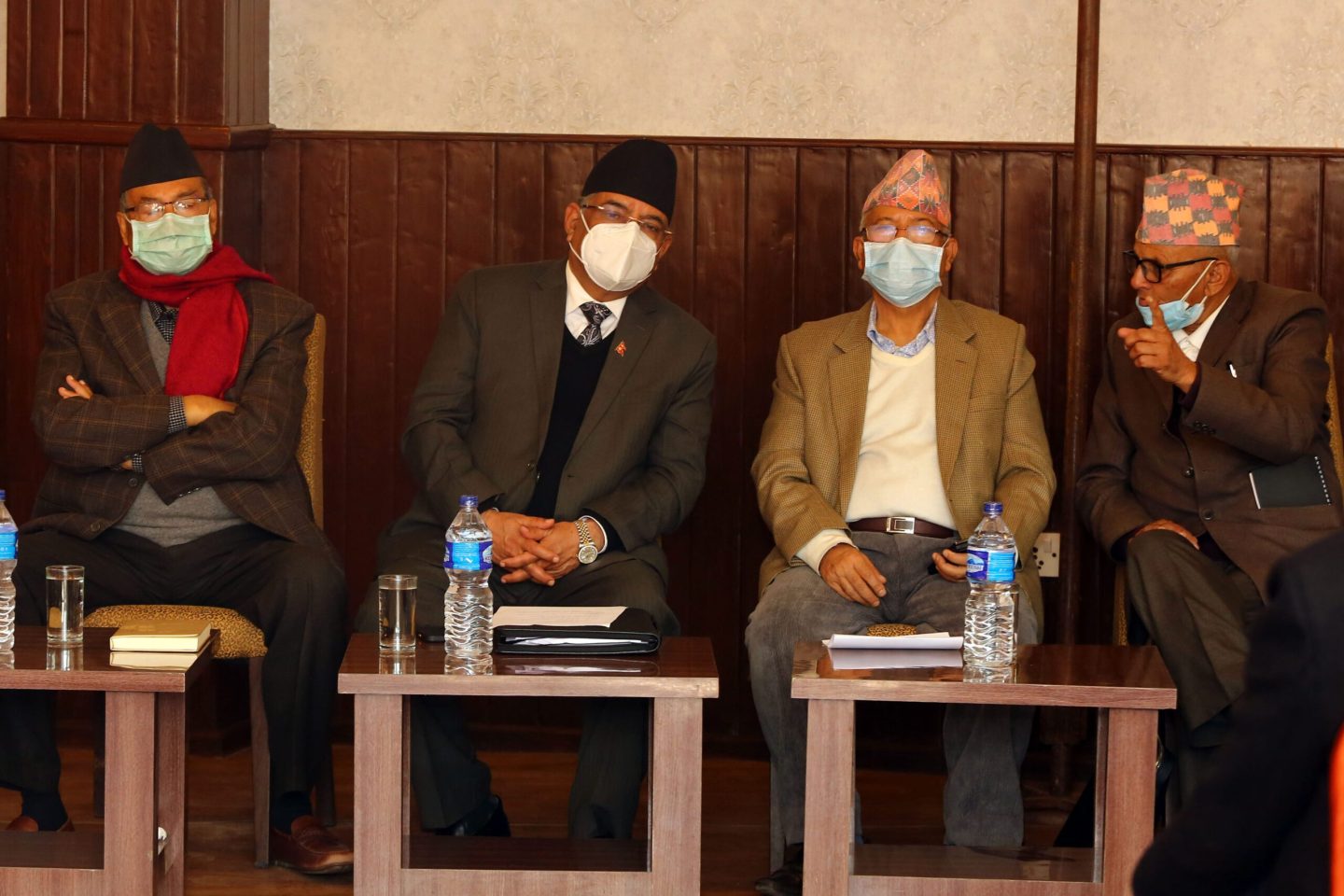 Prachanda-Nepal faction holds SC meeting in Parisdanda