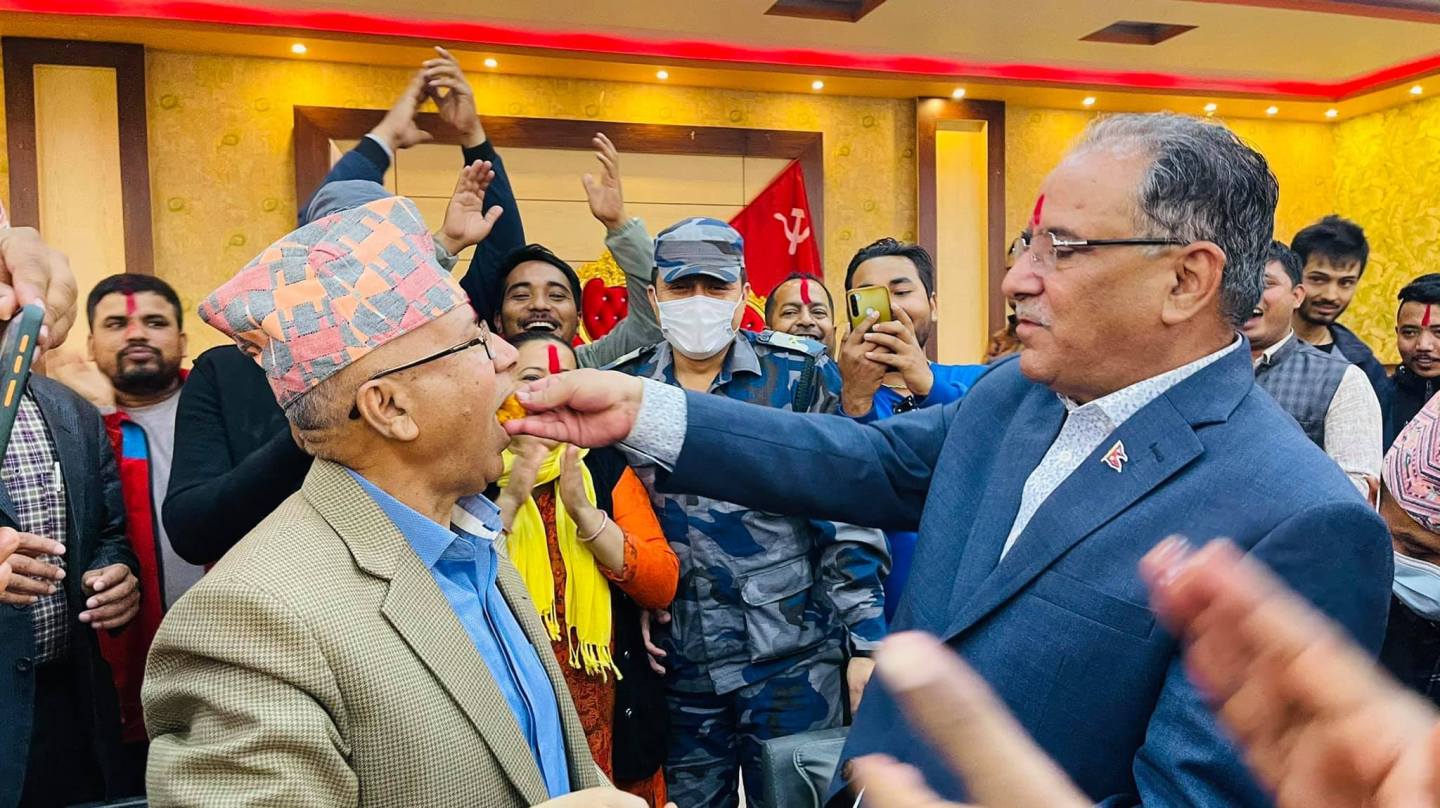 Prachanda asks PM Oli to step down on moral grounds
