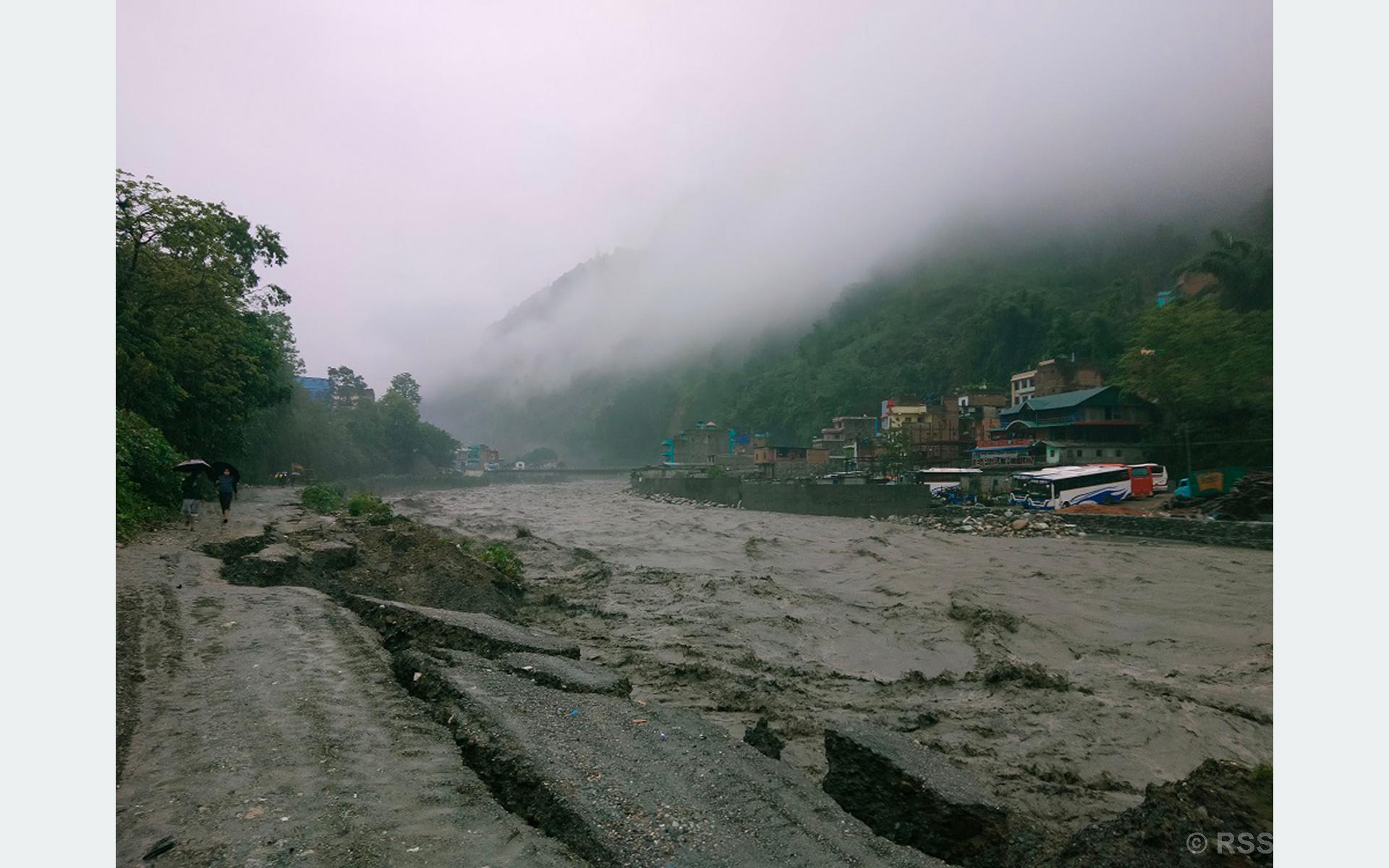 Parbat-Baglung roadway obstructed for six days